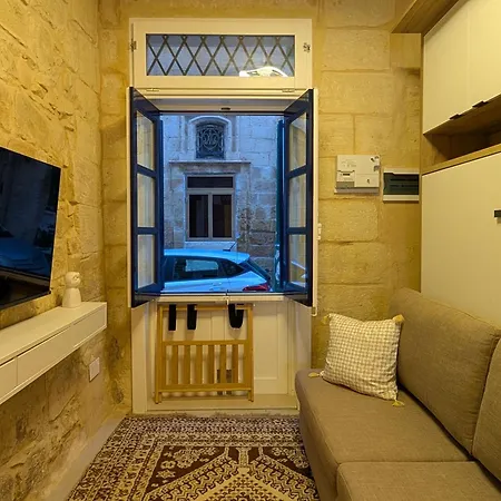 - Rooftop Views, Wine Cellar & Espresso