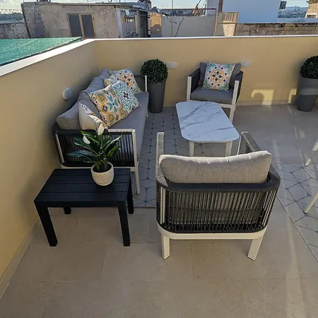 - Rooftop Views, Wine Cellar & Espresso * Senglea