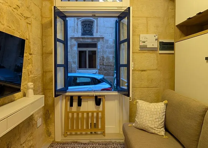 - Rooftop Views, Wine Cellar & Espresso