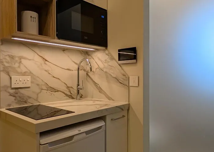 Appartement - Rooftop Views, Wine Cellar & Espresso *