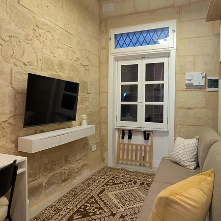 - Rooftop Views, Wine Cellar & Espresso