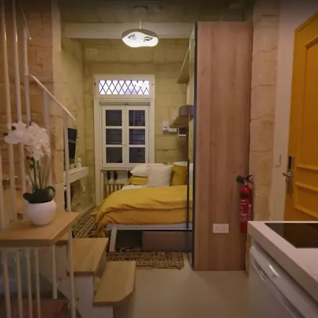 - Rooftop Views, Wine Cellar & Espresso *