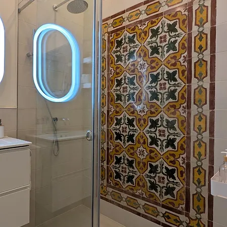 Apartment - Rooftop Views, Wine Cellar & Espresso Senglea