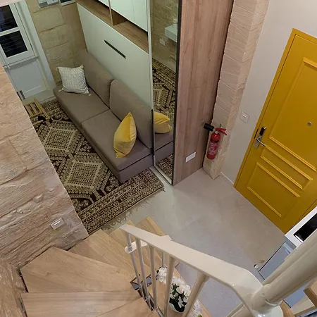 - Rooftop Views, Wine Cellar & Espresso Apartment