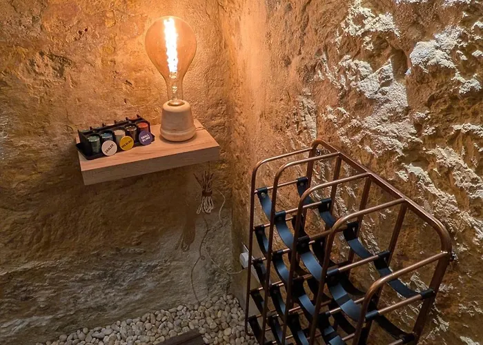 - Rooftop Views, Wine Cellar & Espresso Apartamento *